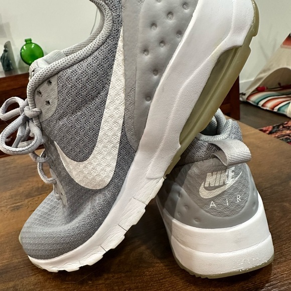 Nike Air Max Motion LW sz 8.5 - Picture 6 of 8